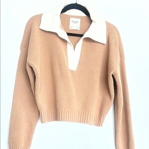 Abercrombie and fitch womens Tan Sweater with Cream Collar
